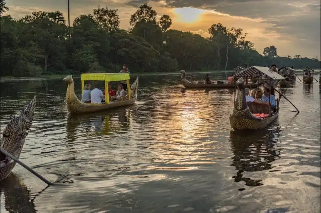 B2B sunset cocktail on gondola